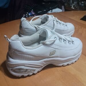 Skechers Sport Women's Premium White Sneakers 7.5 Like New!